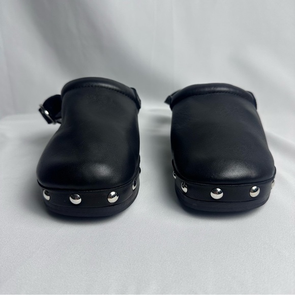 Zara Kids Girls Black Studded Leather Clogs size 33/1.5 Wooden heel lightweight - Picture 2 of 11